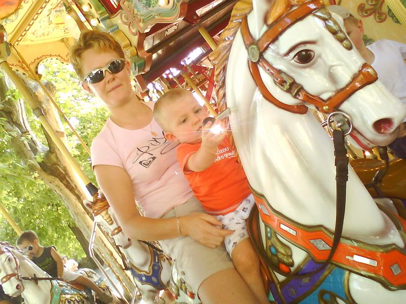 DSC04012.JPG - Look the ring...